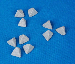 آلومینا سرامیک سختی بالا پرداخت ساینده، 2.5-2.8 g / cm3 است جاذبه